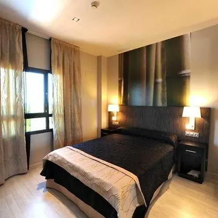 Leo Deluxe (adults Only) *