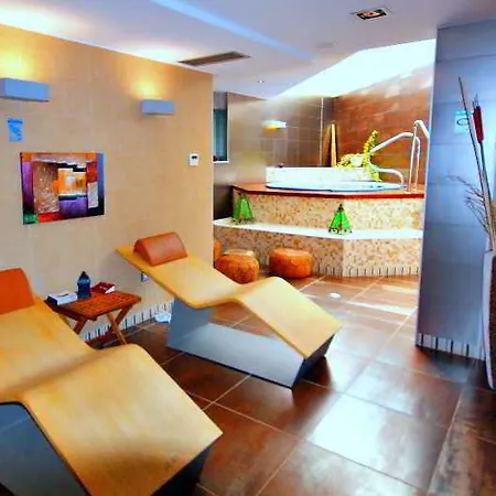 Leo Deluxe (adults Only) *