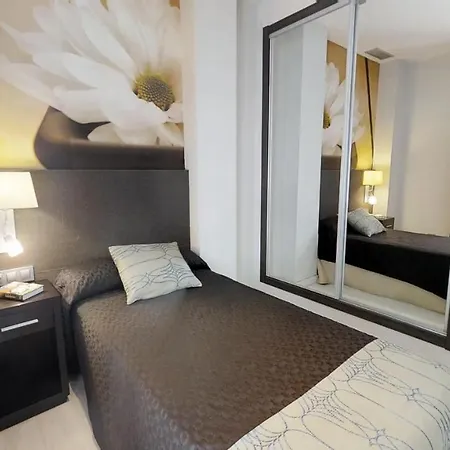 Leo Deluxe (adults Only) *
